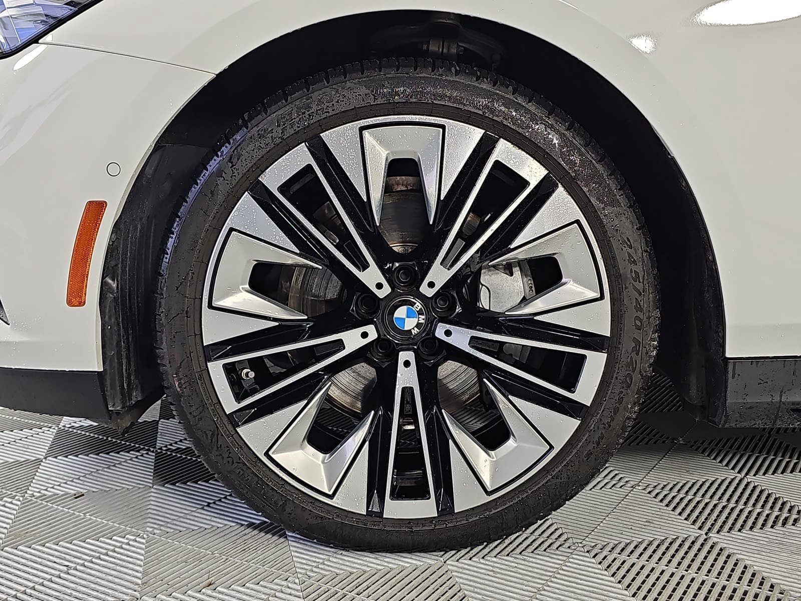 Used 2026 White BMW 540i xDrive image 10
