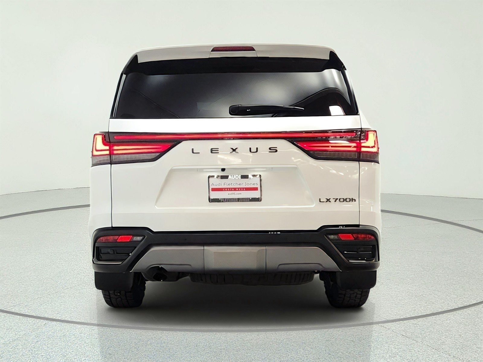 Used 2026 Eminent White Pearl Lexus LX 700h Luxury image 6