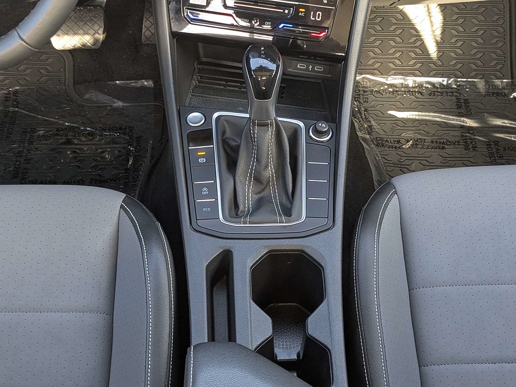 2025 Volkswagen Jetta SE - Photo 18