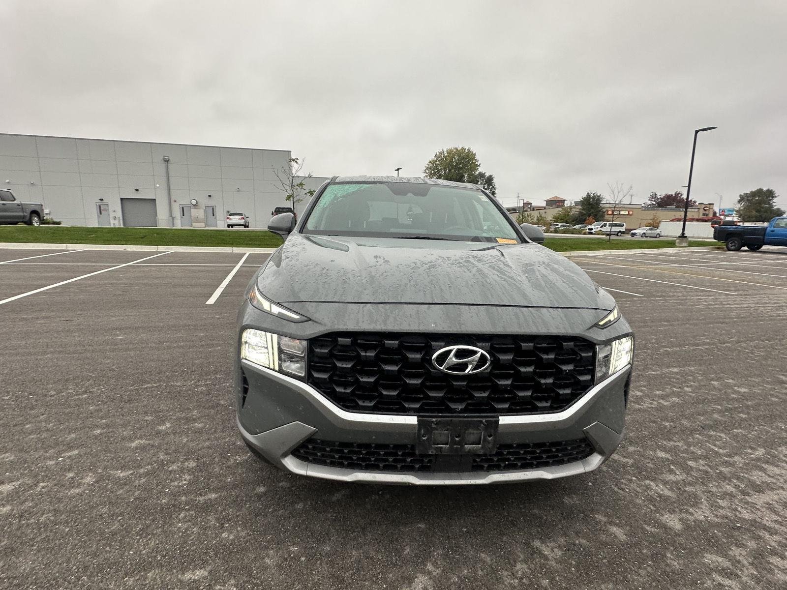 2023 Hyundai Santa Fe SE photo 4