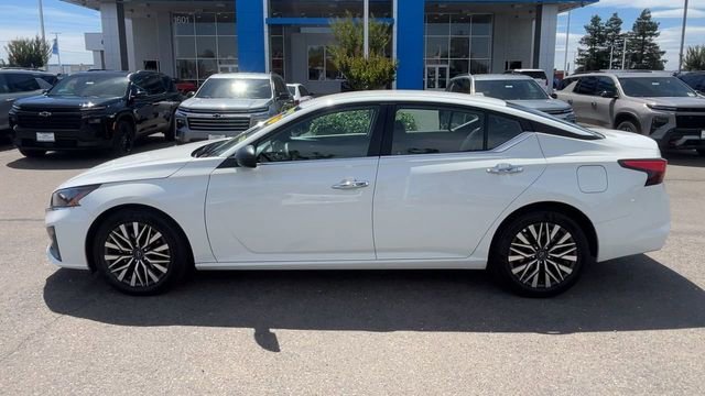2025 Nissan Altima SV - Photo 4
