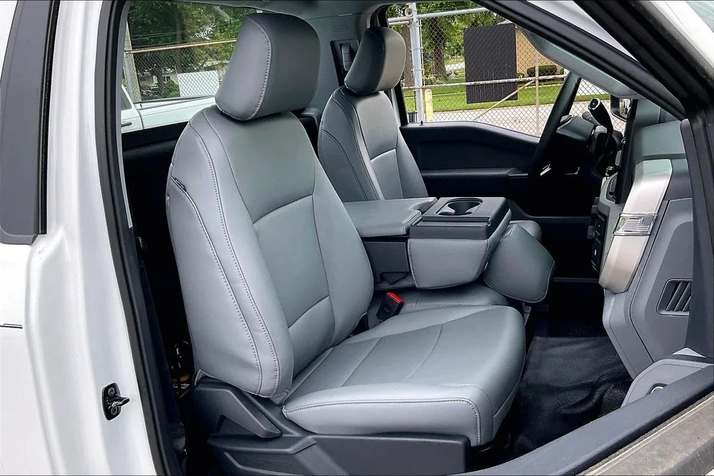 New 2026 Oxford White Ford F-250® XL image 6