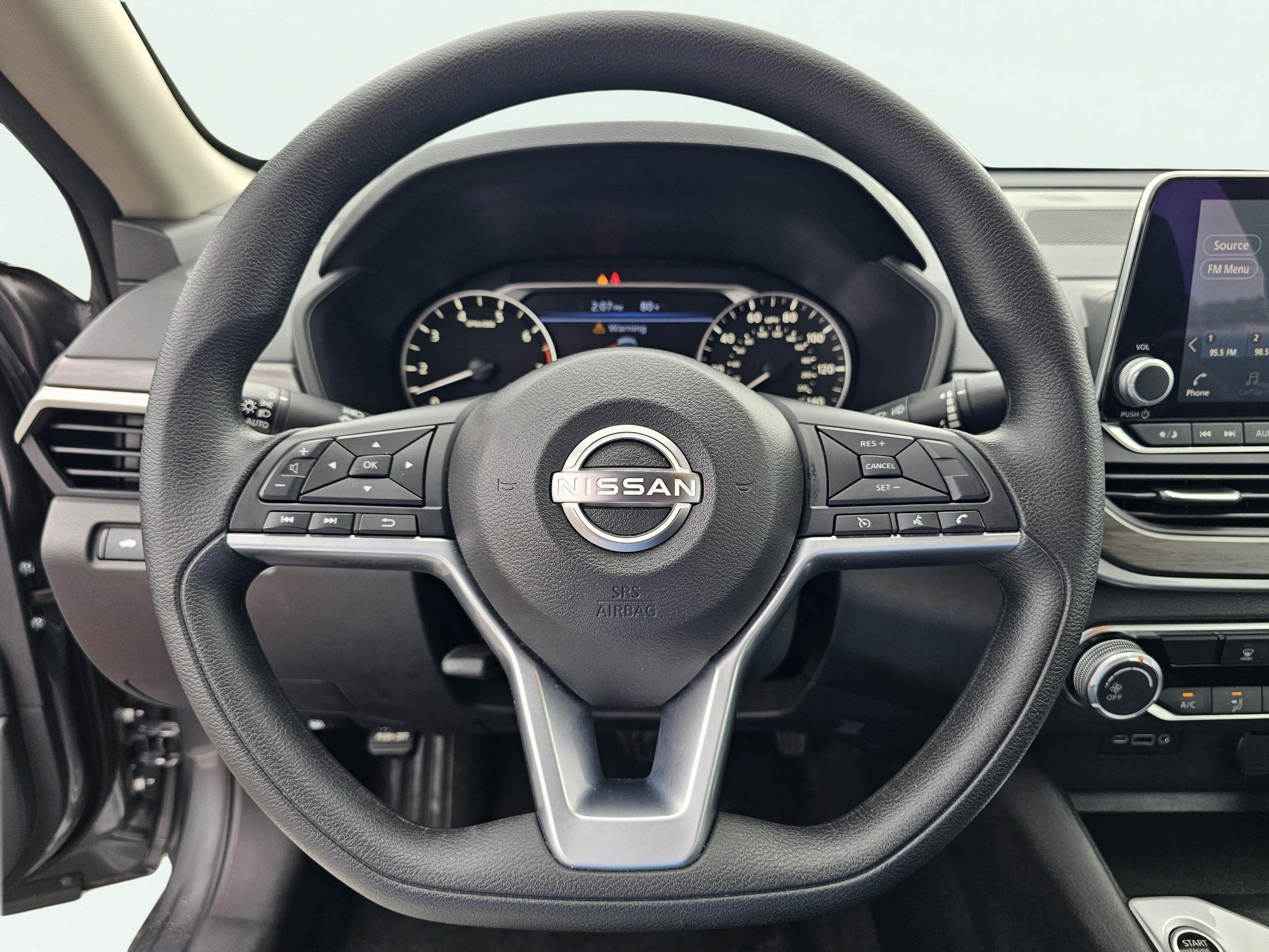 2025 Nissan Altima SV - Photo 16