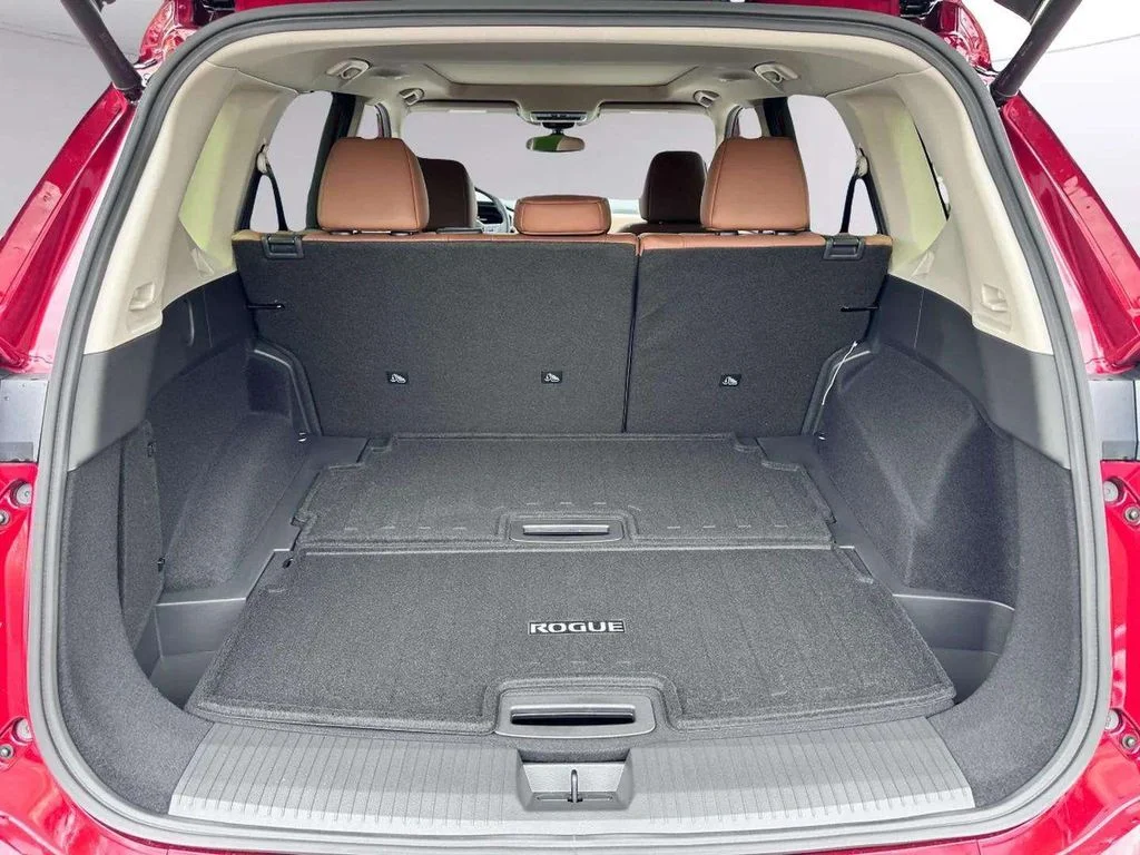 New 2026 Scarlet Ember Tintcoat Nissan Platinum image 15