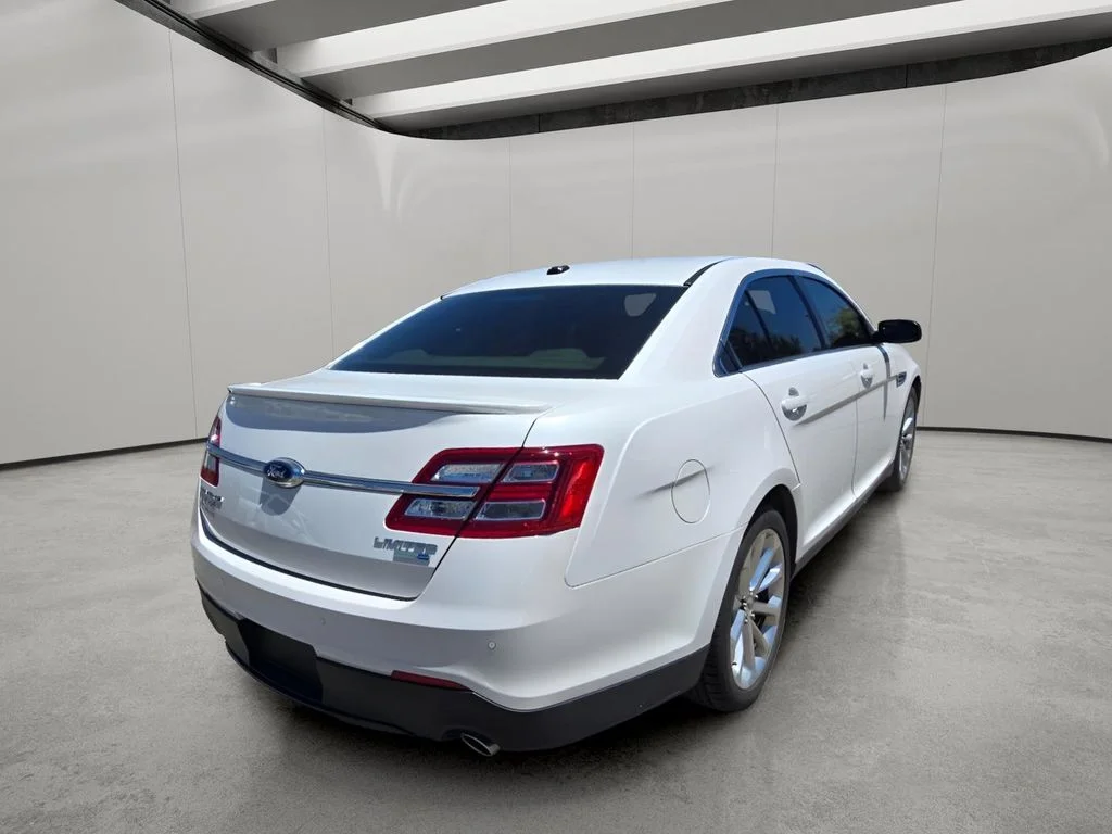 Used 2016 White Platinum Metallic Tri-Coat Ford Limited image 10