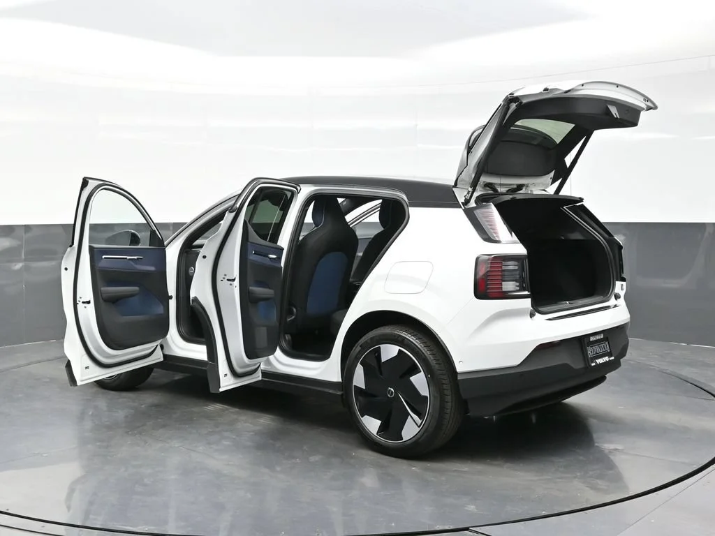 New 2026 White Volvo Twin Motor Performance Ultra image 42