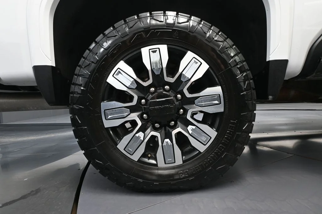 Certified Used 2025 White GMC Denali image 17