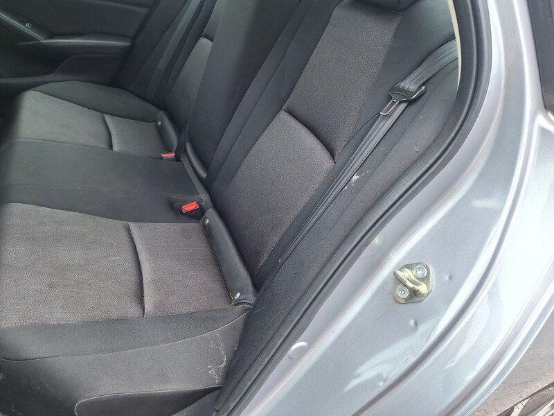 Used 2018  Honda EX image 20