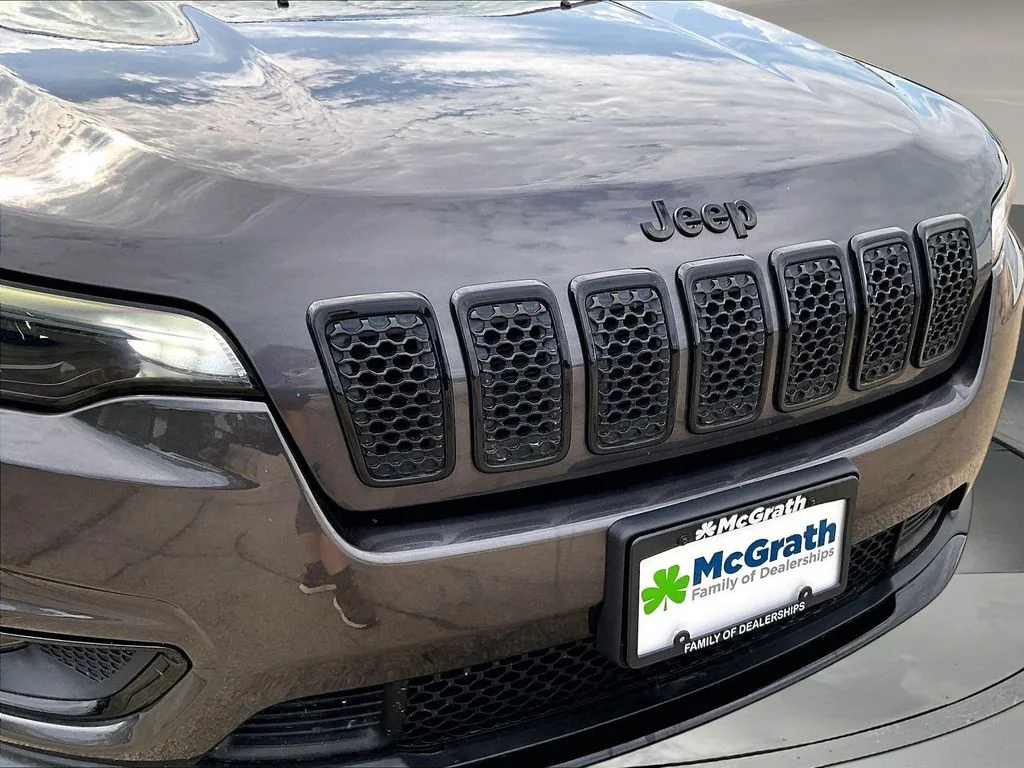 Used 2020 Gray Jeep Latitude Plus image 35