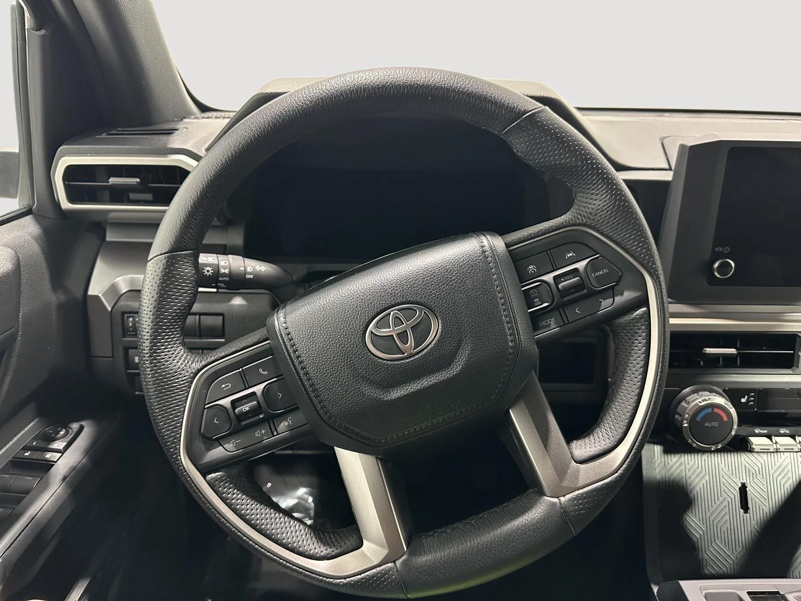 Used 2024 Bronze Oxide Toyota SR5 image 9