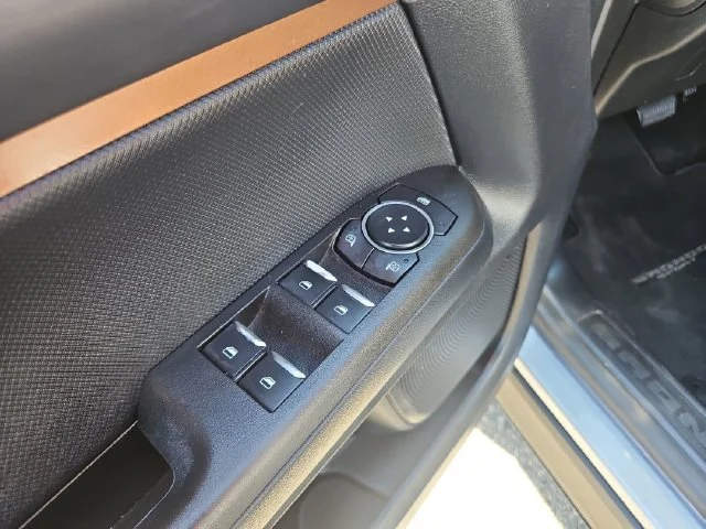 Used 2021 Silver Ford Outer Banks image 12
