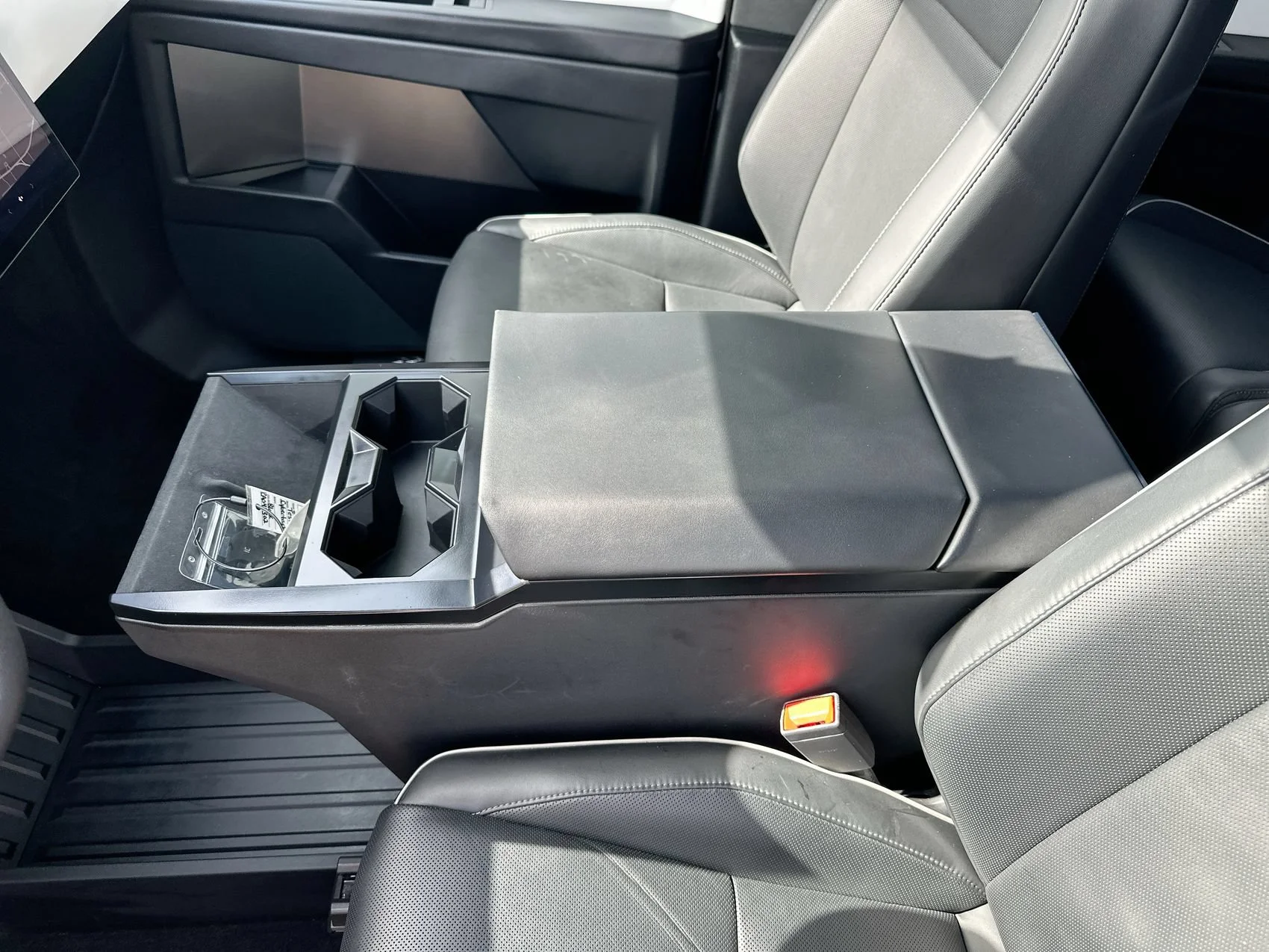 Used 2024 Black Tesla  image 20