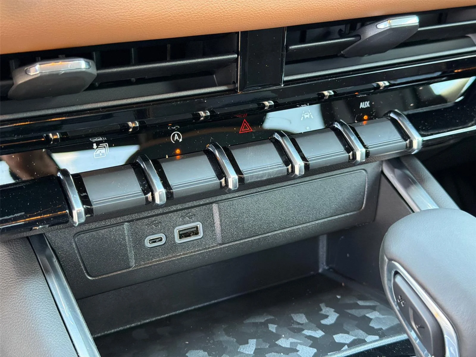 2026 GMC Canyon AT4 - Photo 21