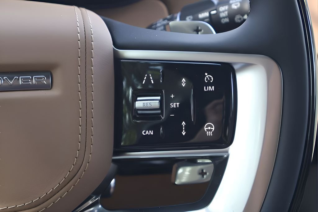 New 2026 Icy White Satin Land Rover SE image 20