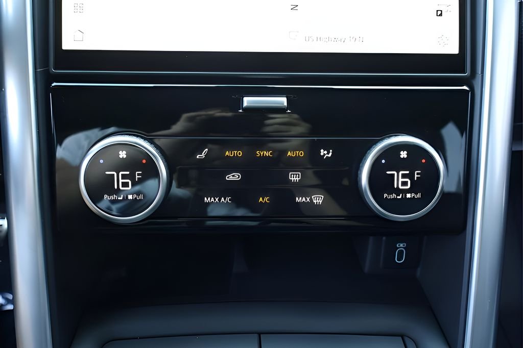 2026 Land Rover Discovery Dynamic SE - Photo 25