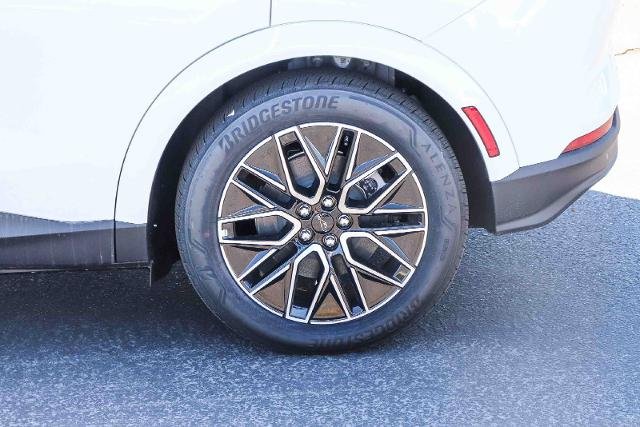 New 2026 Star White Metallic Tri-coat Ford Premium image 38