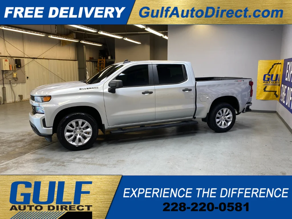 Used 2022 Silver Chevrolet Custom image 5