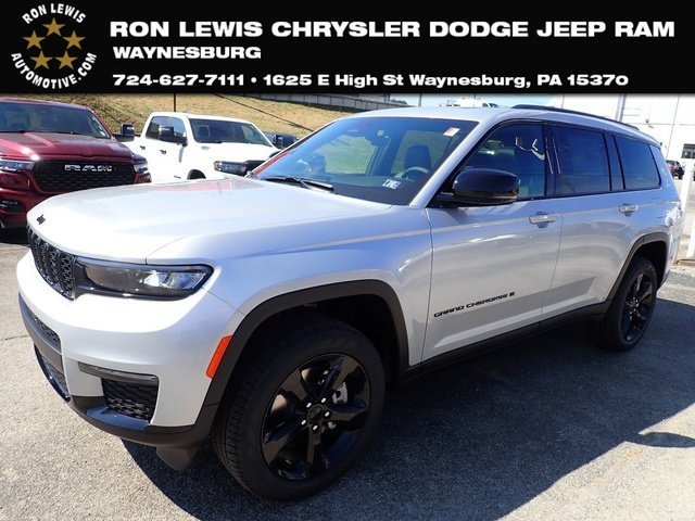 New 2025 Silver Zynith Exterior Paint Jeep Limited image 1