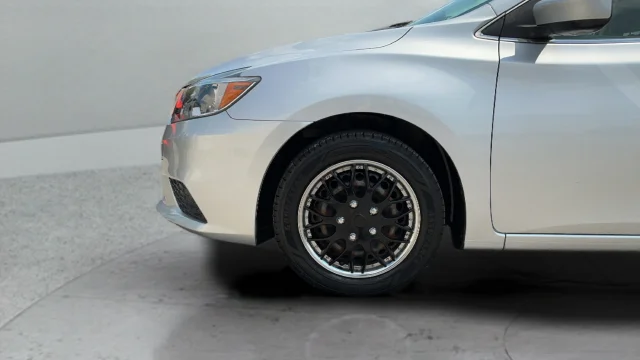 Used 2016 Silver Nissan SV image 25