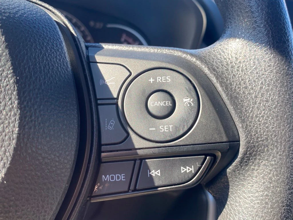 Used 2025 Silver Toyota XLE image 28