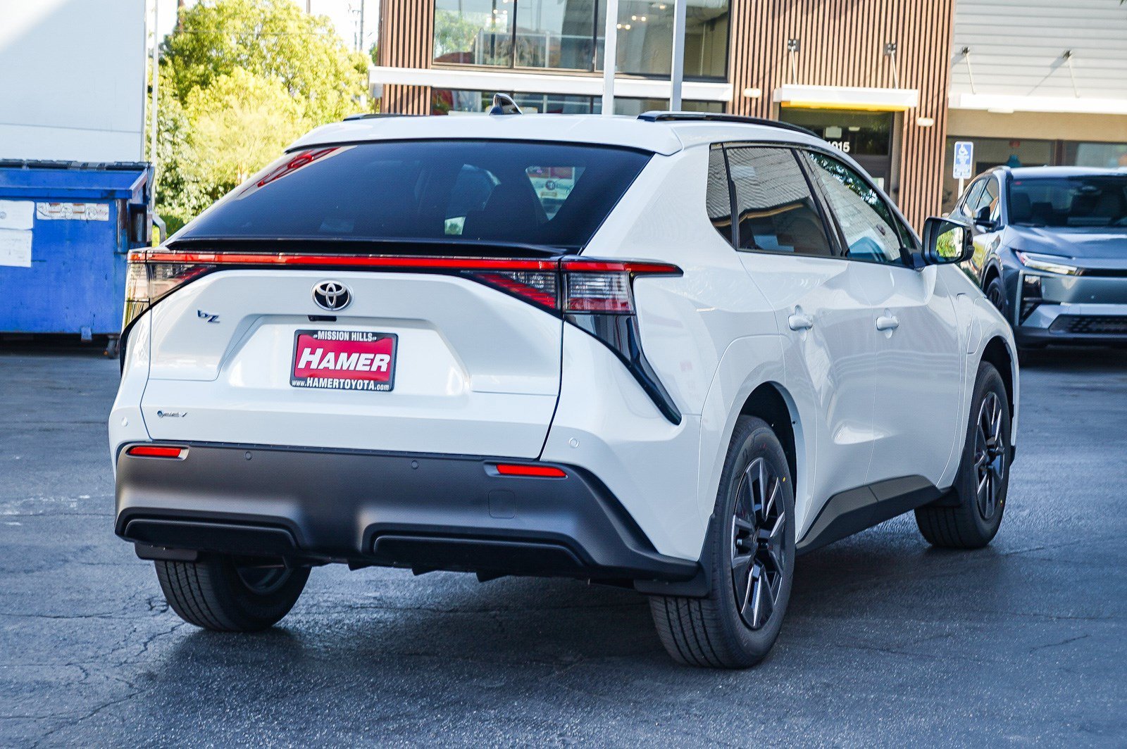 New 2026 Wind Chill Pearl Toyota XLE image 6