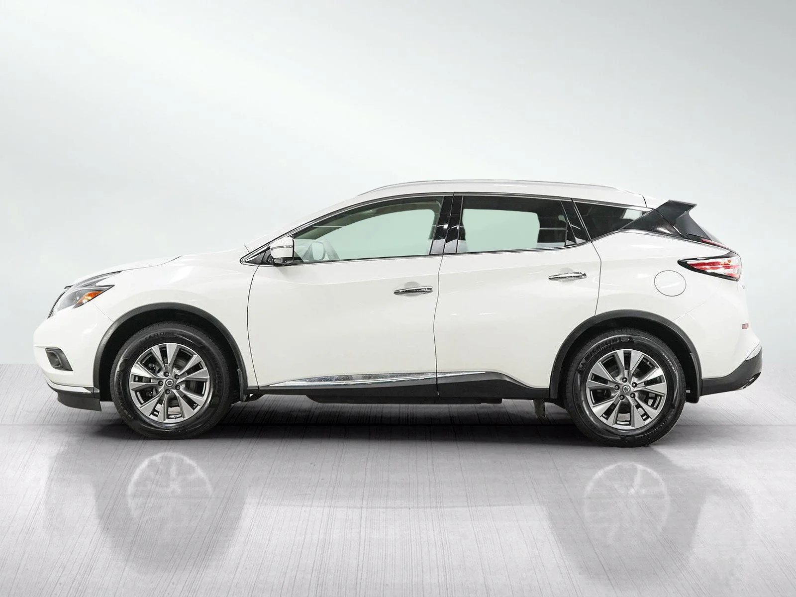 Used 2018 Nissan Murano SL with VIN 5N1AZ2MH2JN191815 for sale in Minneapolis, Minnesota