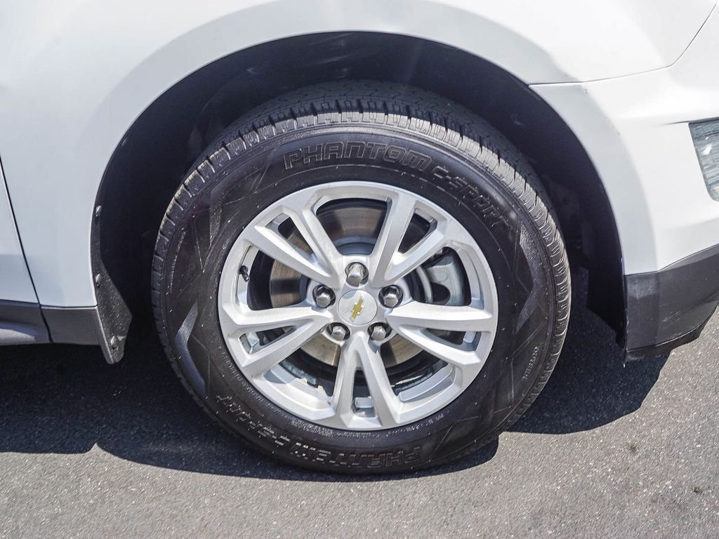 Used 2017 Summit White Chevrolet LT image 9