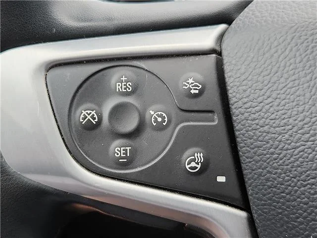 Used 2024 Riptide Metallic GMC SLT Front-Wheel Drive image 18