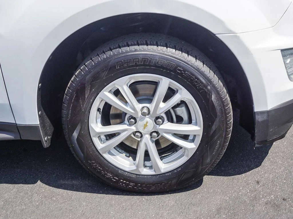 Used 2017 White Chevrolet LT image 9