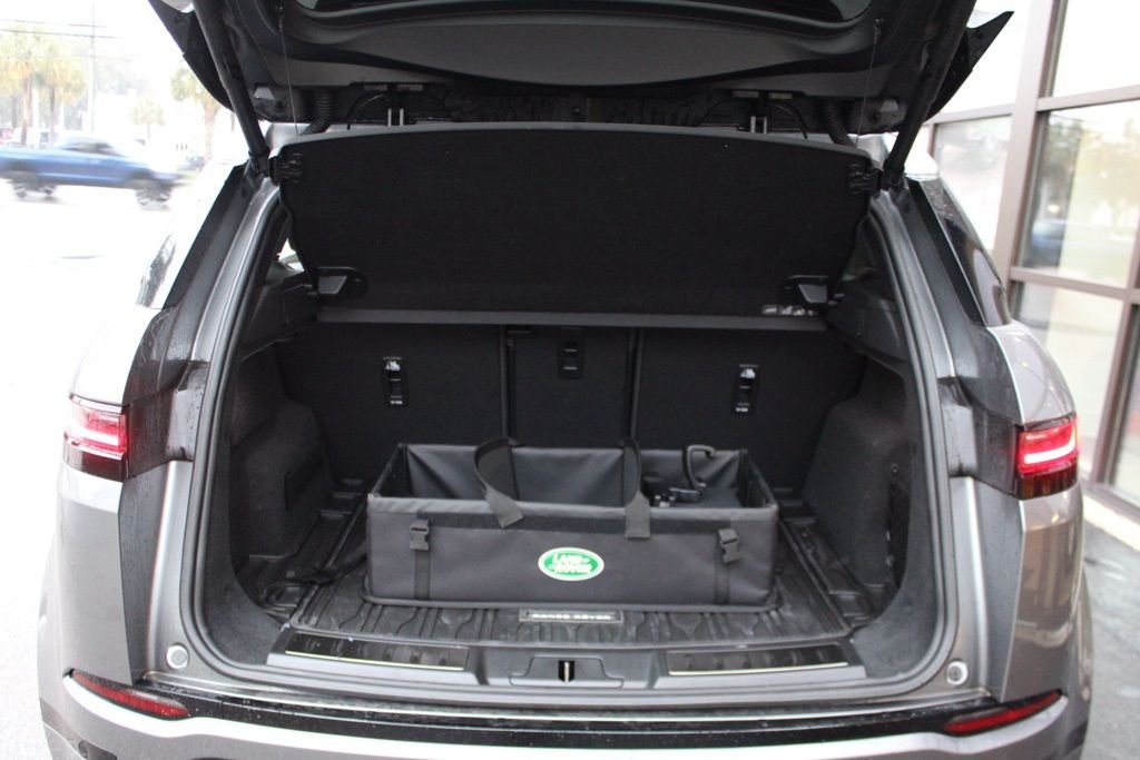 Used 2026  Land Rover Dynamic image 32