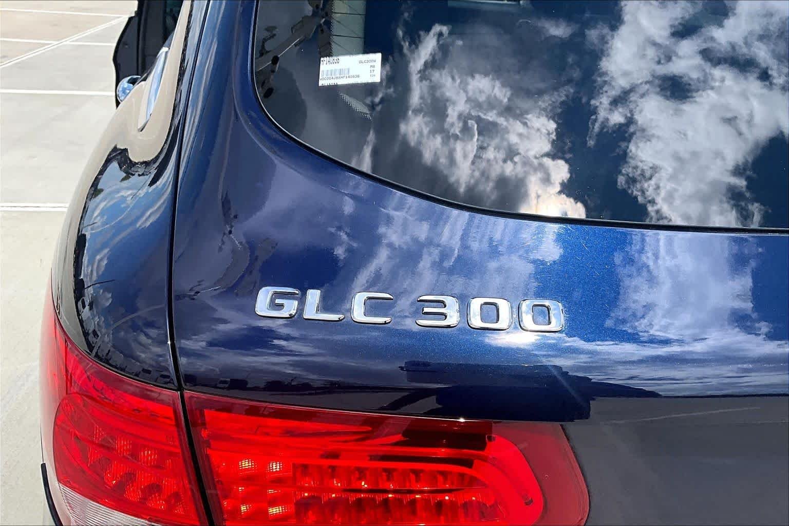 Used 2017 Lunar Blue Metallic Mercedes-Benz GLC 300 image 29