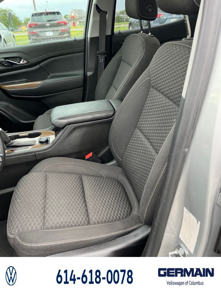 Used 2019 Silver GMC SLE-2 image 21