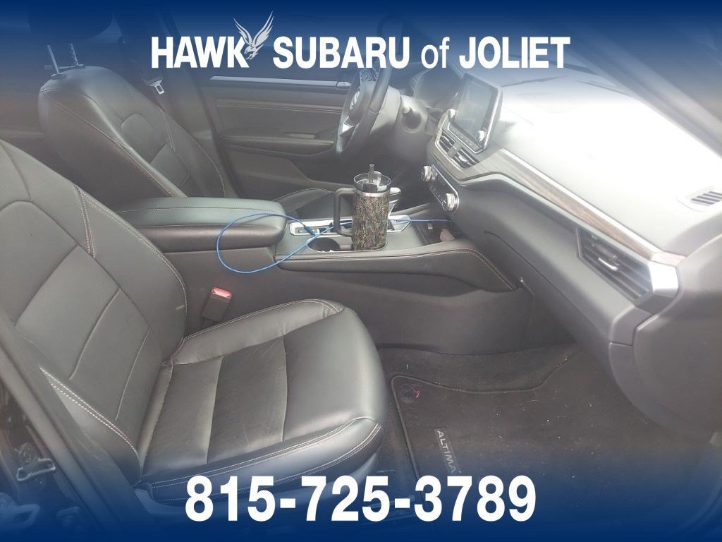 Used 2019 Super Black Nissan 2.5 SL image 7