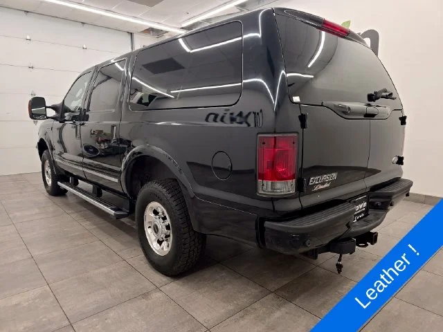 Used 2005 Black Clearcoat Ford Limited image 3