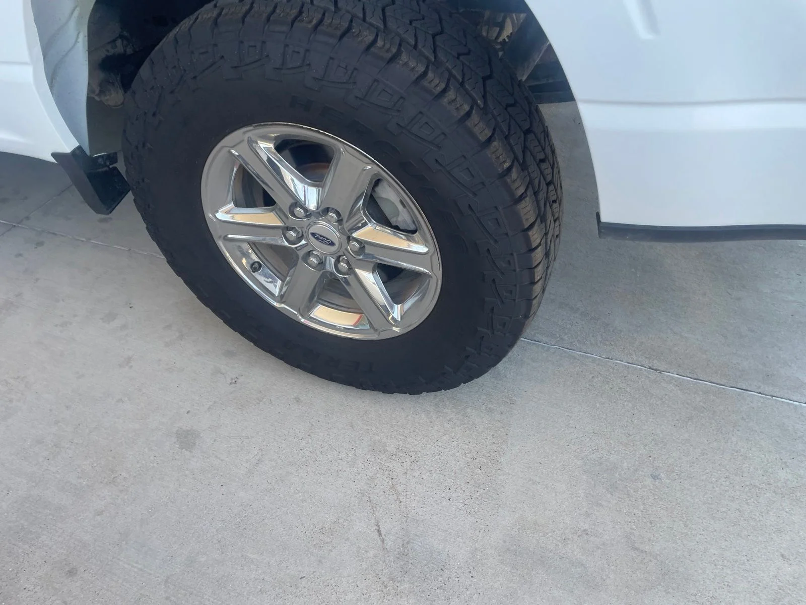 Used 2024 White Ford XLT image 12