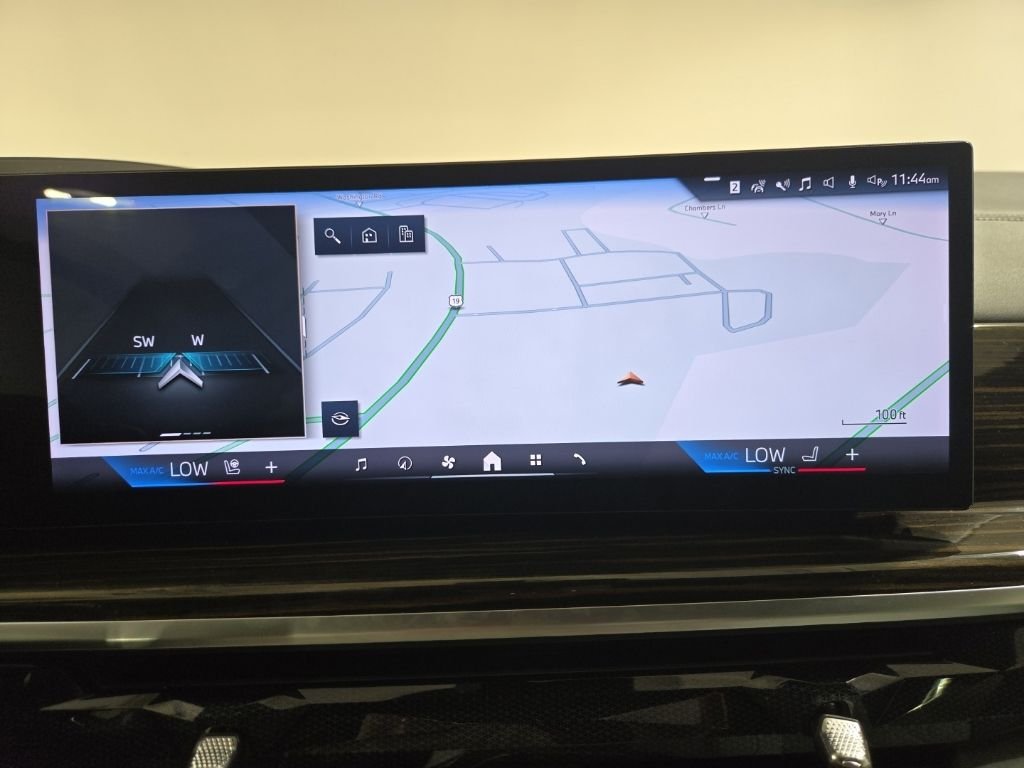 Used 2024 Black BMW xDrive40i image 14