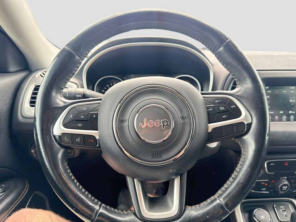 Used 2020 Black Jeep Latitude image 16