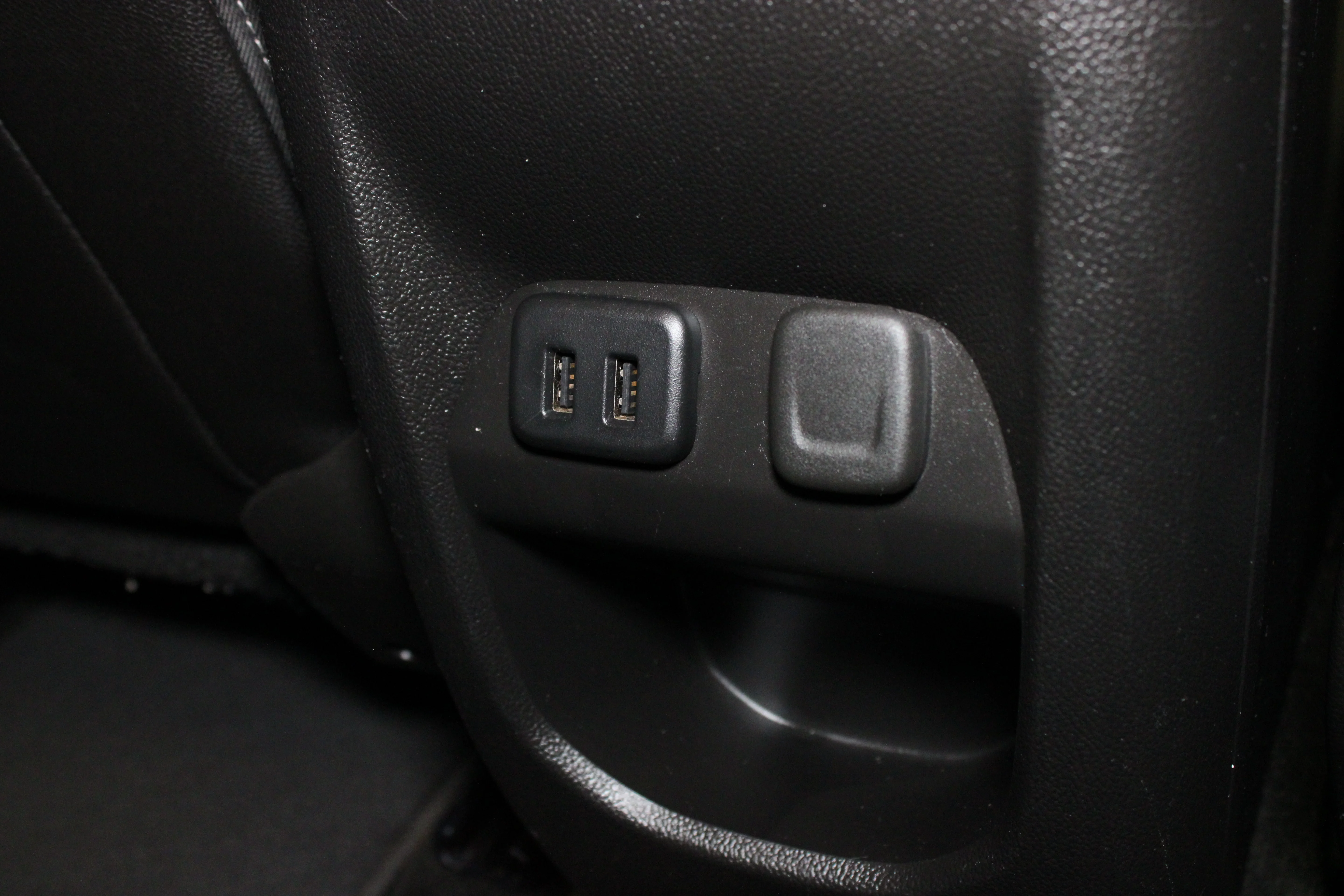 Used 2017 Burning Hot Metallic Chevrolet Z71 image 17