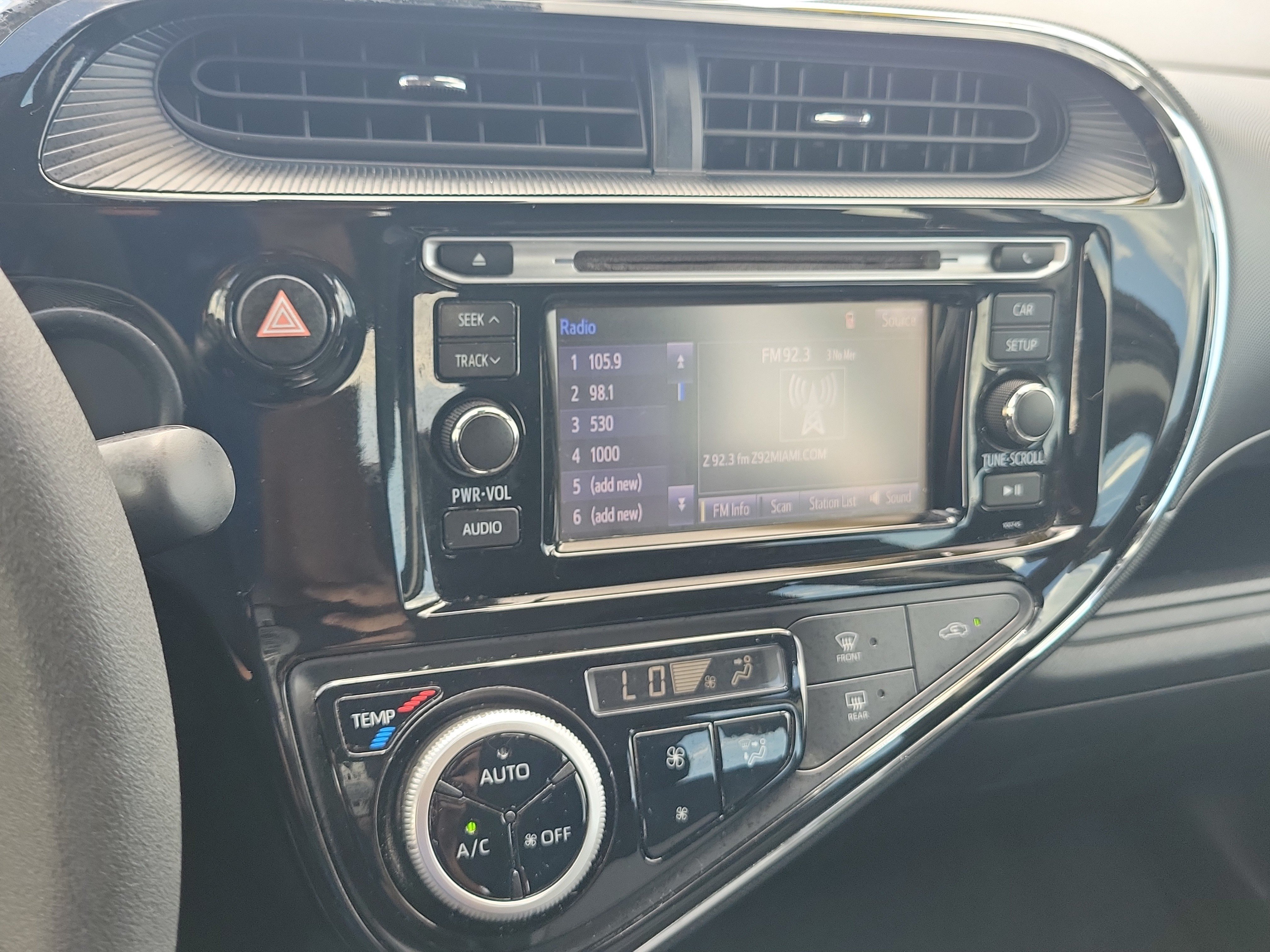 Used 2019 Magnetic Gray Metallic Toyota L image 30