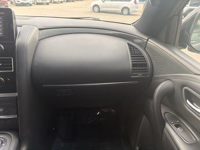 Used 2022 Gun Metallic Nissan SL image 23