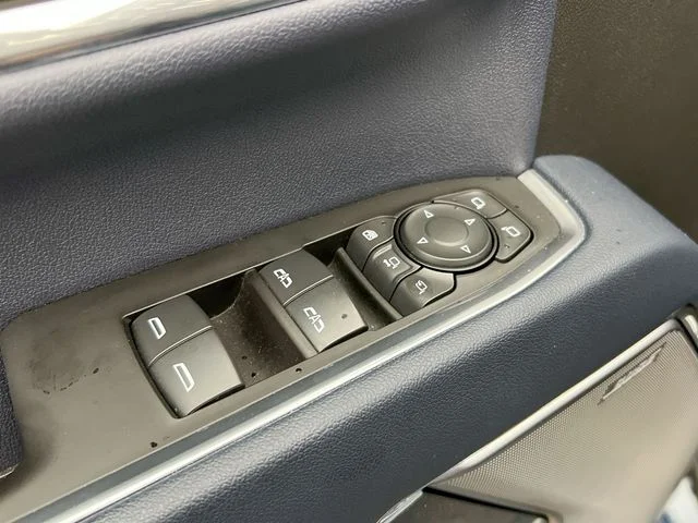 Used 2024 Blue Chevrolet High Country image 23