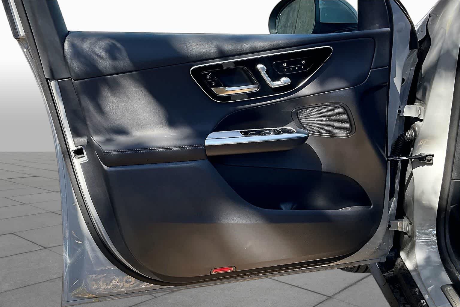 New 2026 MANUFAKTUR Alpine Grey Mercedes-Benz GLC 300 image 11