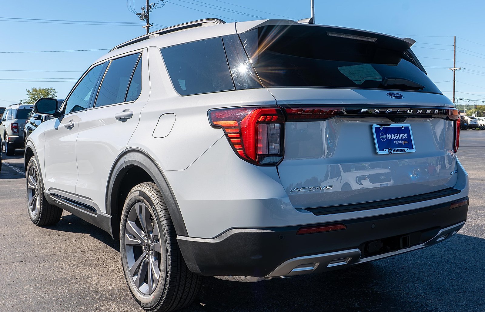 New 2026 Space White Metallic Ford Active image 7