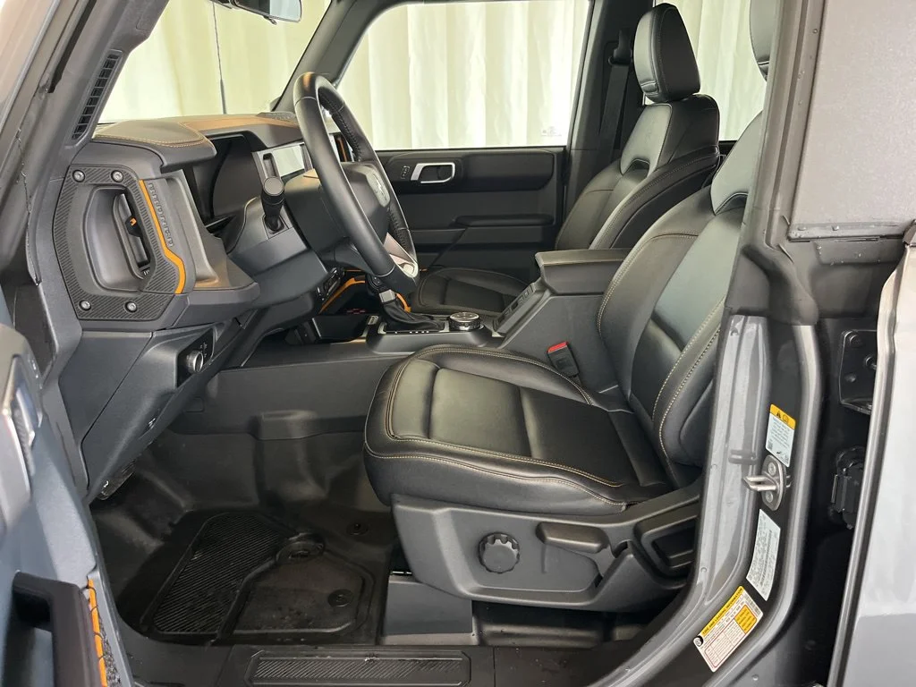 Used 2024 Gray Ford Badlands image 3