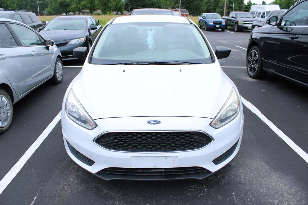 Used 2018 Ford Focus S with VIN 1FADP3E24JL310635 for sale in Saint James, MO