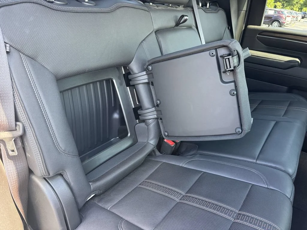 Used 2024 Summit White Chevrolet High Country image 20