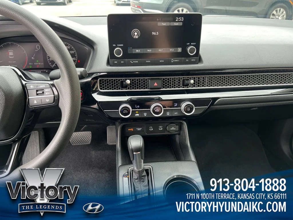 Used 2025  Honda LX image 17