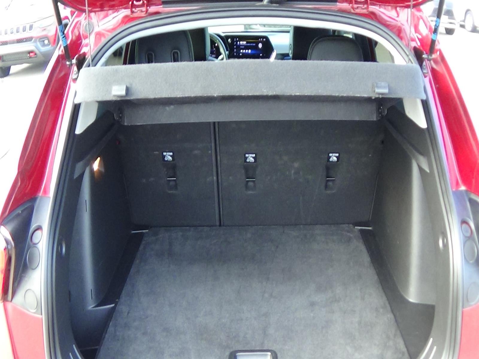 Used 2025 Crimson Metallic (gfm) Chevrolet LT image 12