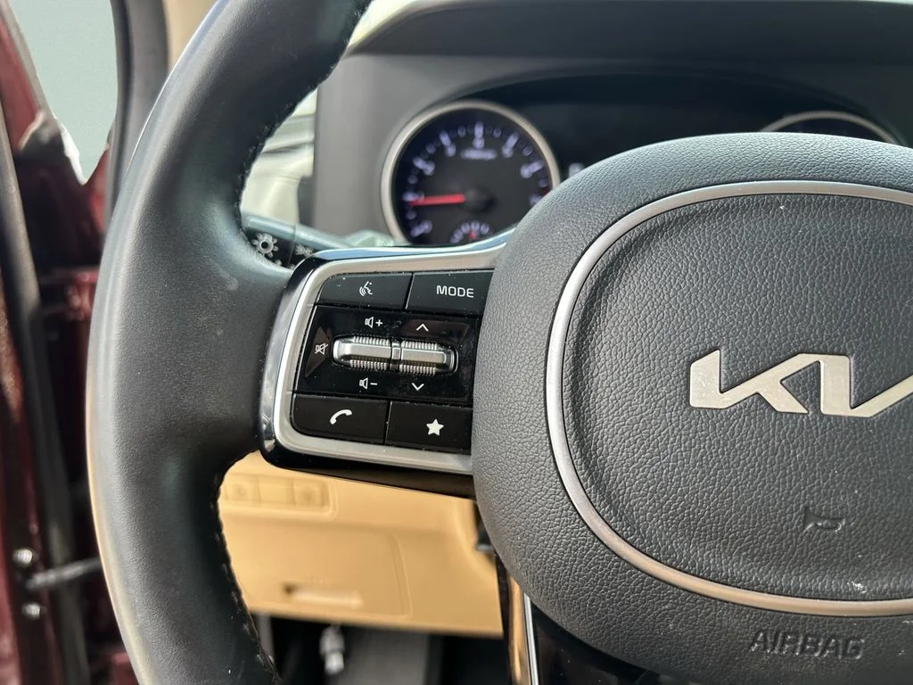 Used 2024 Red Kia LX image 30