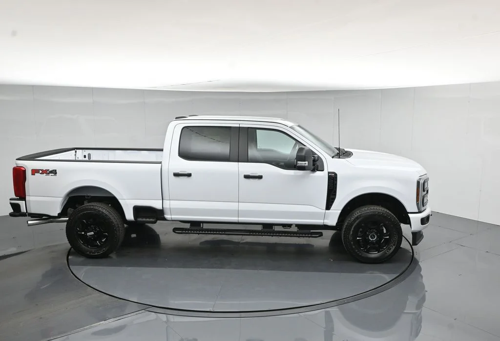 New 2026 Oxford White Ford XL image 50